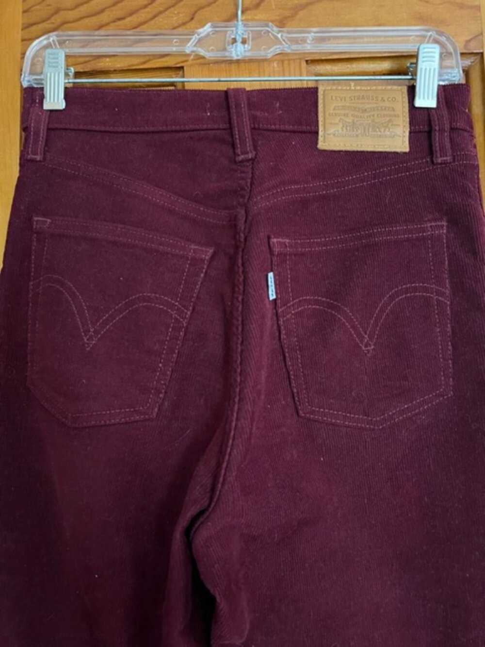 Levi's Corduroy Ribcage Flare Burgundy Five Pocket Pants Woman's W26-L32 - Picture 5 of 13